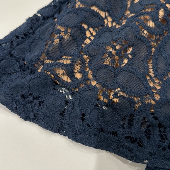 City Studio Navy Fit & Flare Dress Mini Tan w Navy Lace Overlay Juniors Size 7 - Picture 4 of 14